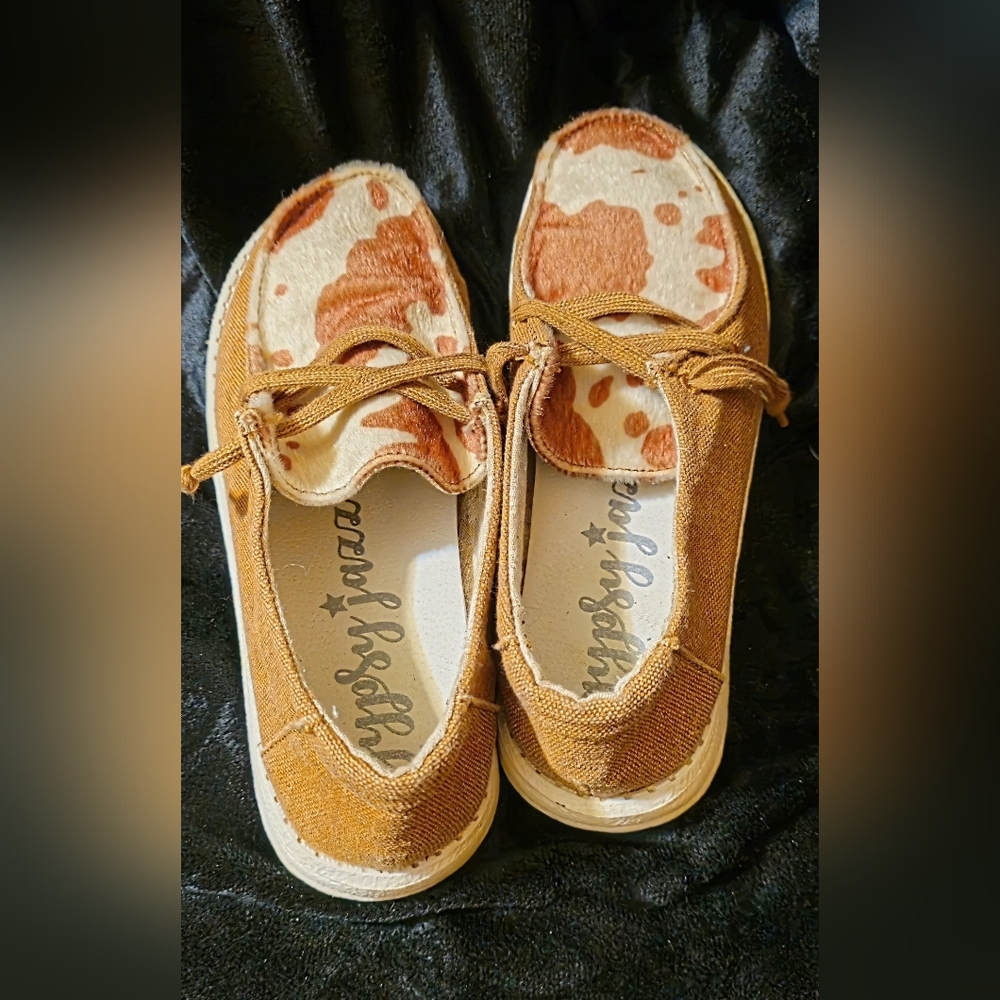 Like New Women's Cowprint Gypsy Jazz Shoes